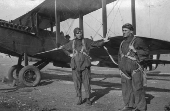 Forest Patrol Pilot Nick Mamer (L), and unidentified partner.(Spokane Valley Heritage Museum)